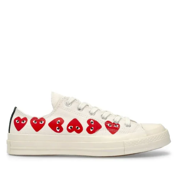 CONVERSE RED MULTI HEARTS LOW TOP WHITE